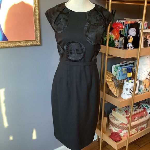 Elie Tahari Dresses & Skirts - Elie Tahari Black Cocktail Dress 🍷🍸❤️